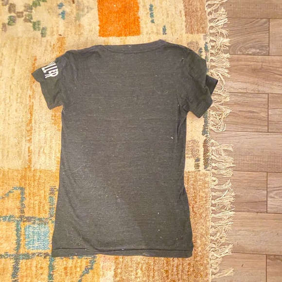 I 💗 la shirt from popkiller - Picture 2 of 3